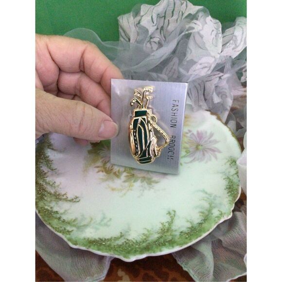 Golfing Brooch Pin Artisan Golf Bag & Clubs Fashion Jewelry - Picture 3 of 15
